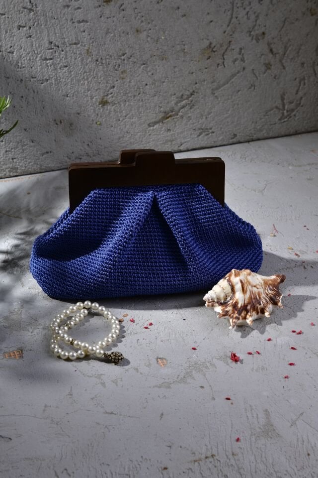 AMOUR CLUTCH